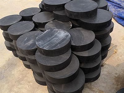 富平县板式橡胶支座由若干层橡胶片与薄钢板经加压硫化